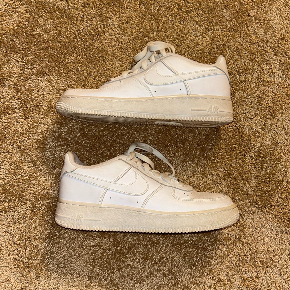 NIKE Air Force 1- 6 Youth/7.5 Women